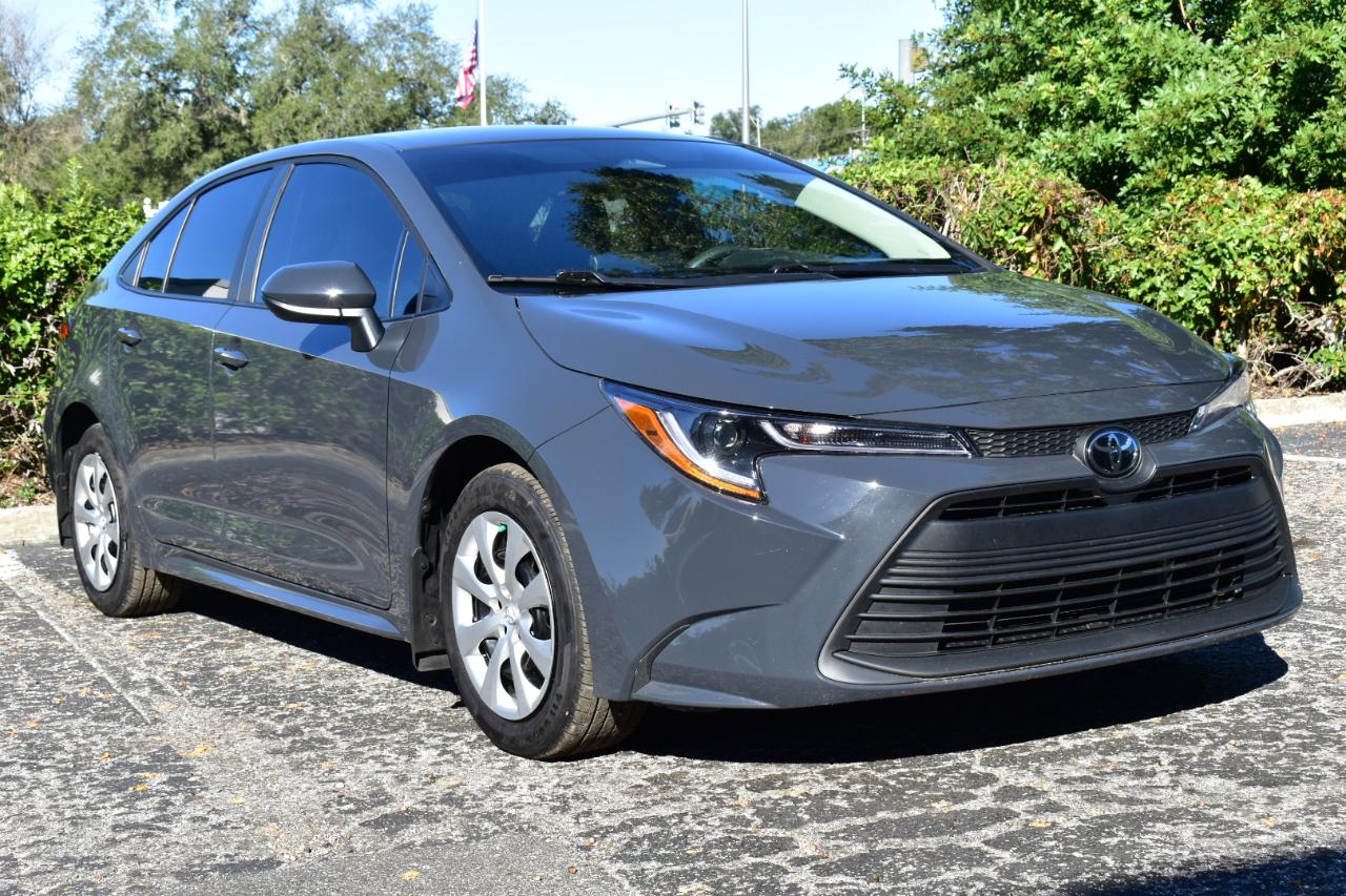Toyota Corolla LE CVT (Natl) 2026