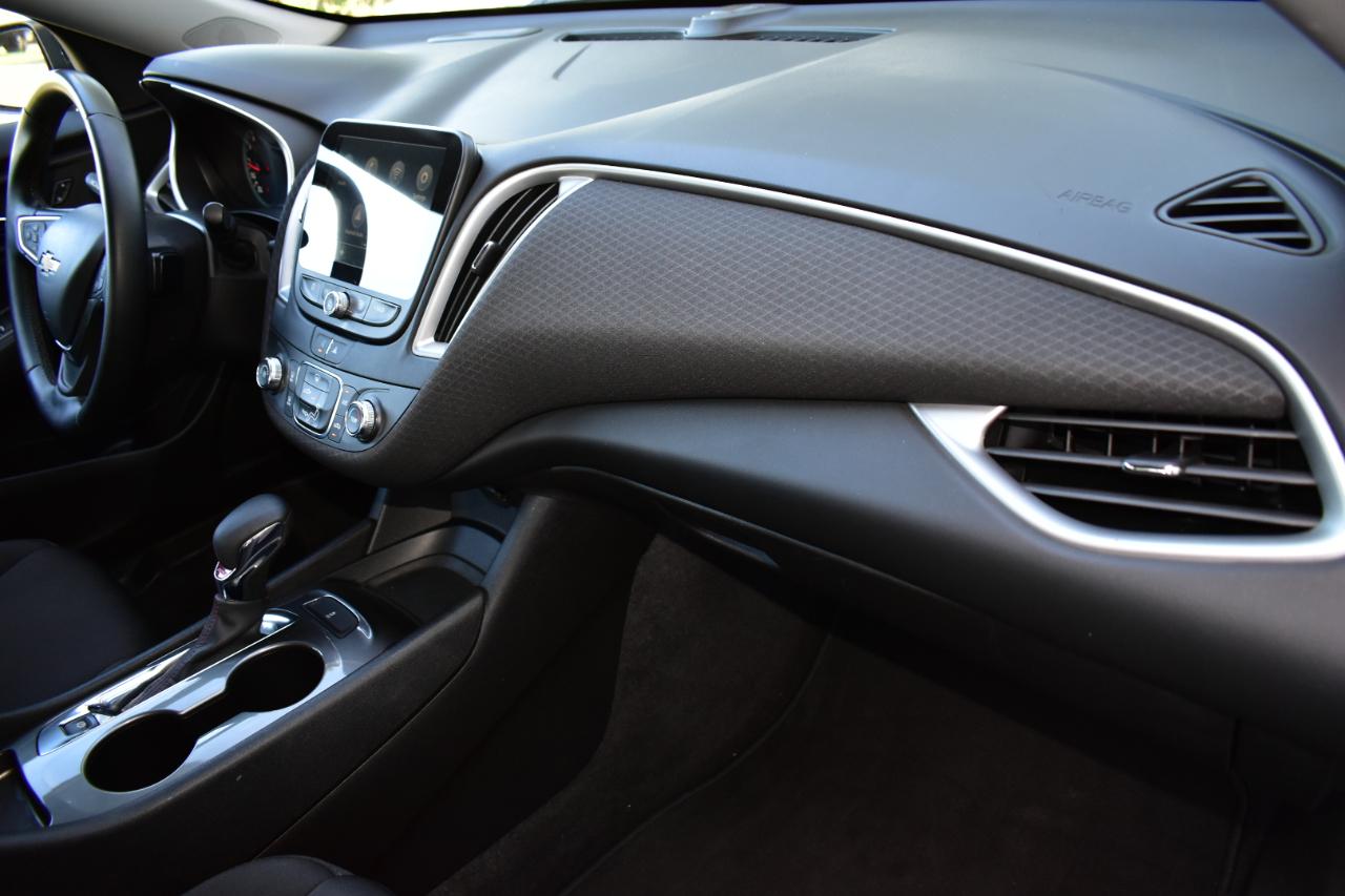 Chevrolet Malibu 4dr Sdn RS 2023