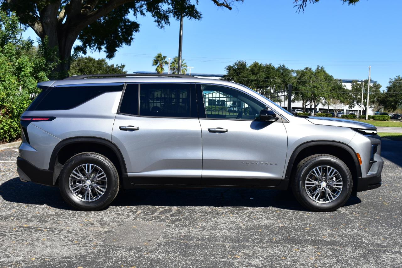 Chevrolet Traverse FWD 4dr LT w/1LT 2025
