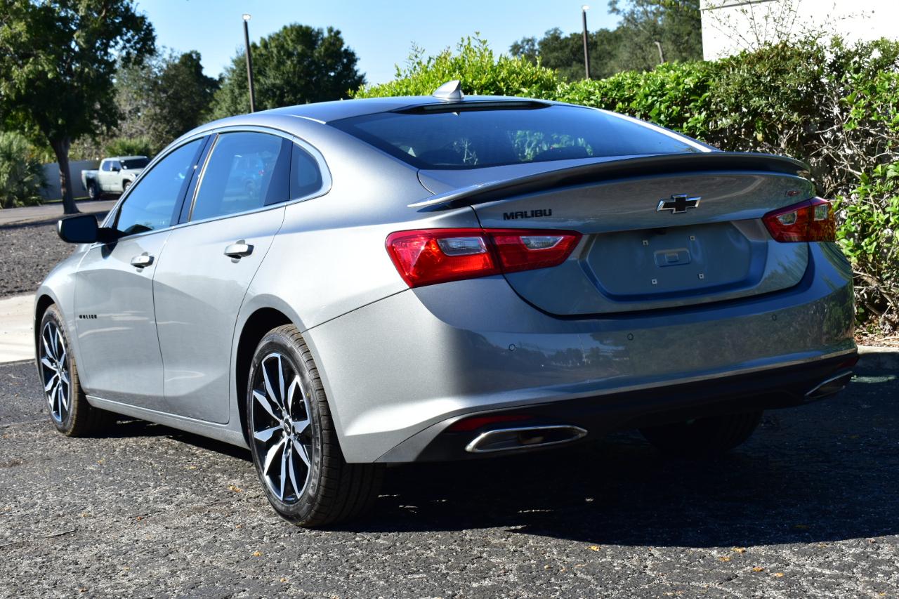 Chevrolet Malibu 4dr Sdn RS 2024