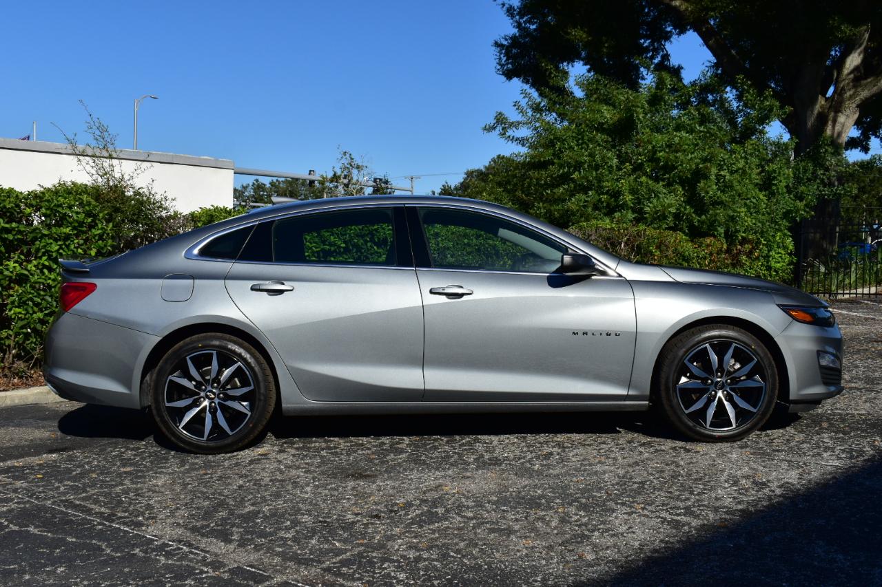 Chevrolet Malibu 4dr Sdn RS 2024
