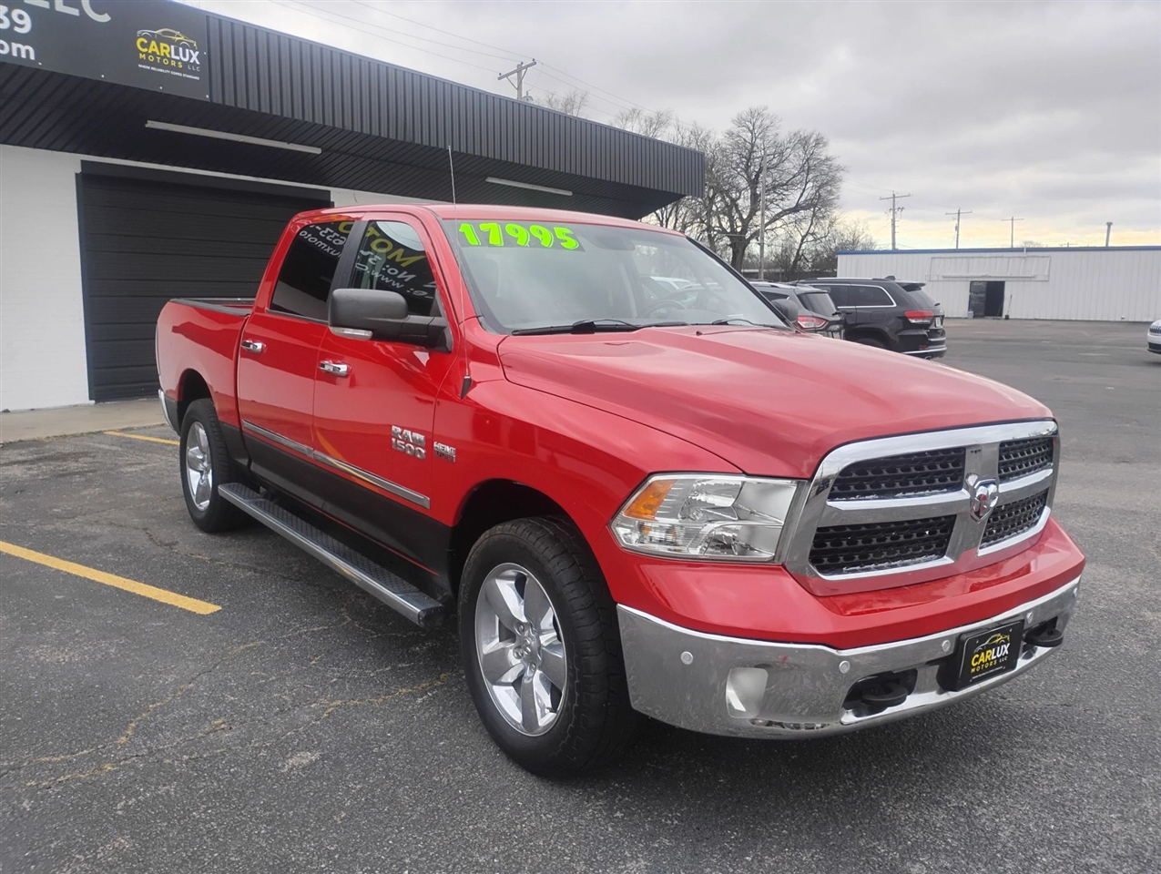 RAM 1500 SLT Crew Cab SWB 4WD 2015
