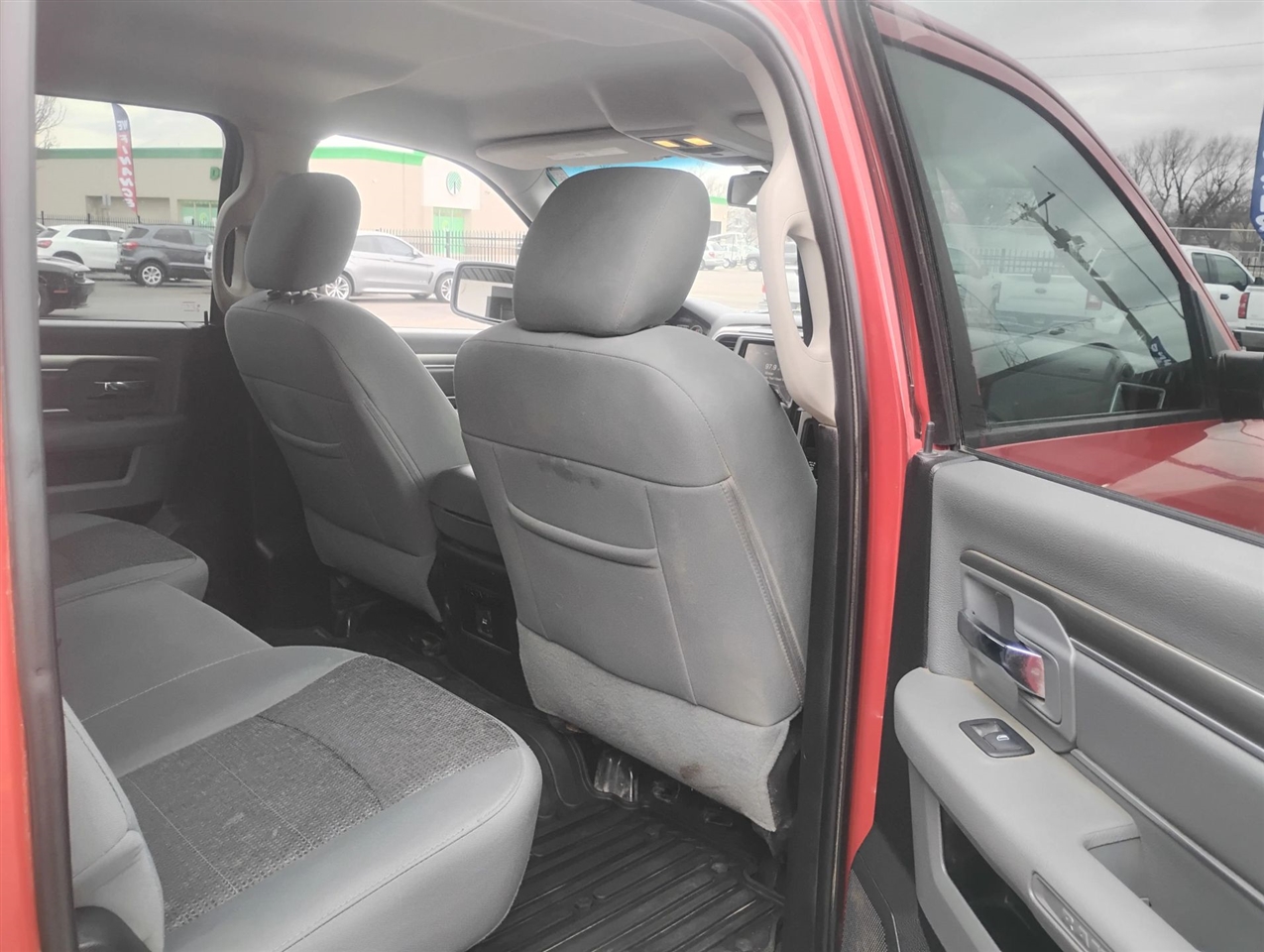 RAM 1500 SLT Crew Cab SWB 4WD 2015