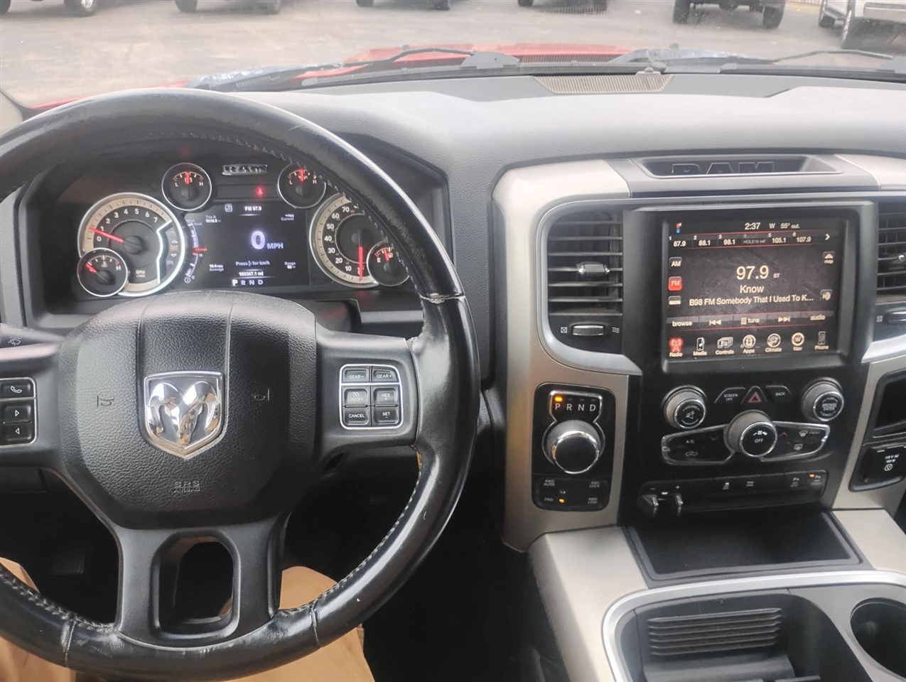 RAM 1500 SLT Crew Cab SWB 4WD 2015