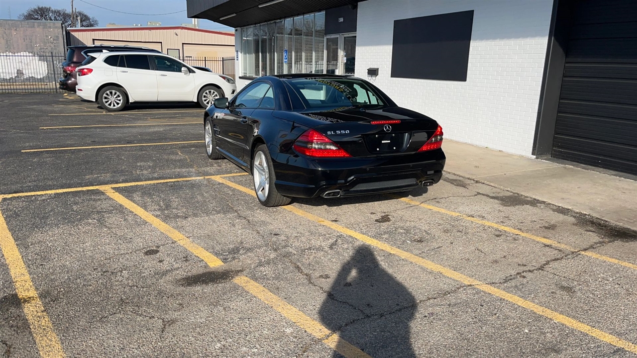 Mercedes-Benz SL-Class SL550 2011