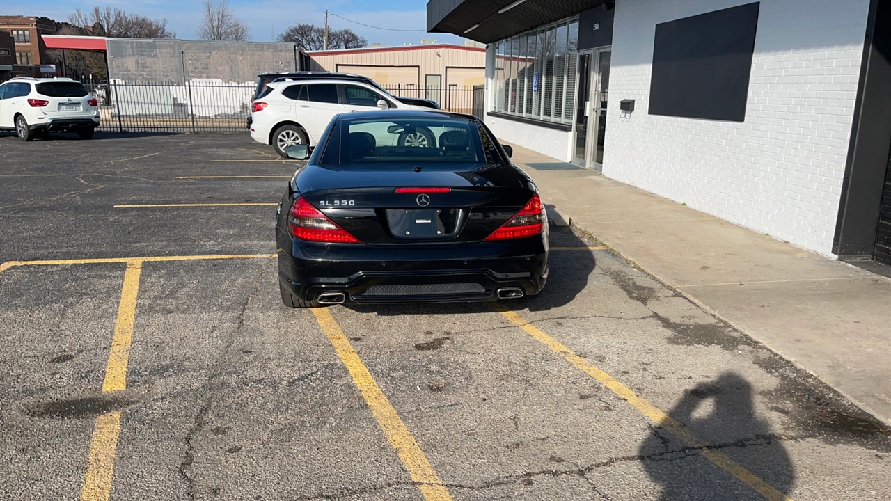 Mercedes-Benz SL-Class SL550 2011