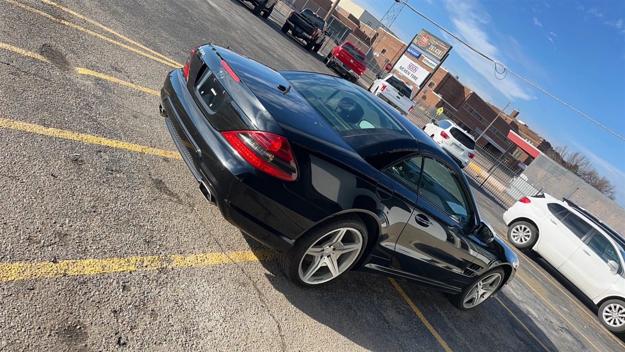 Mercedes-Benz SL-Class SL550 2011