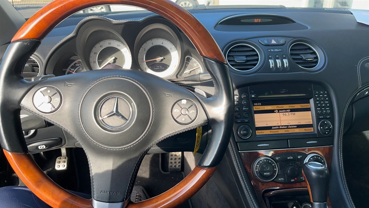Mercedes-Benz SL-Class SL550 2011