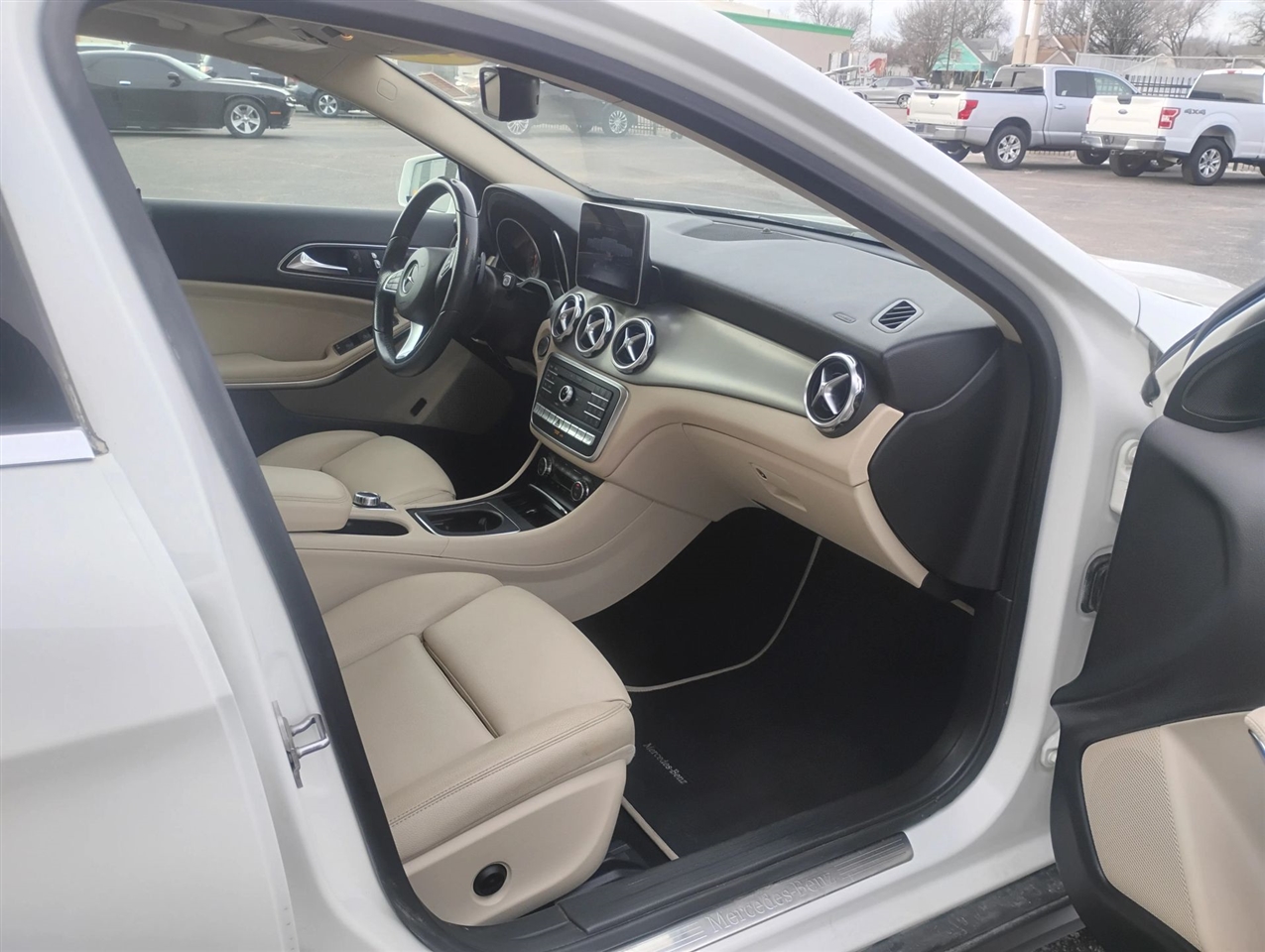 Mercedes-Benz GLA-Class GLA250 4MATIC 2018