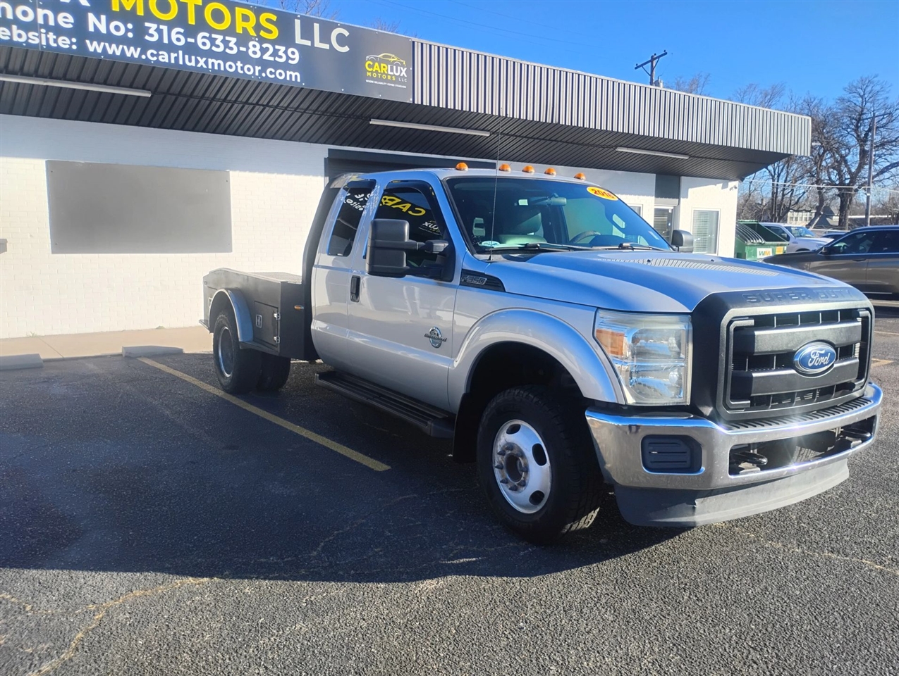 Ford F-350 SD XL SuperCab Long Bed DRW 4WD 2012