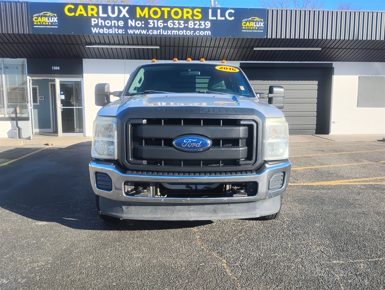 Ford F-350 SD XL SuperCab Long Bed DRW 4WD 2012