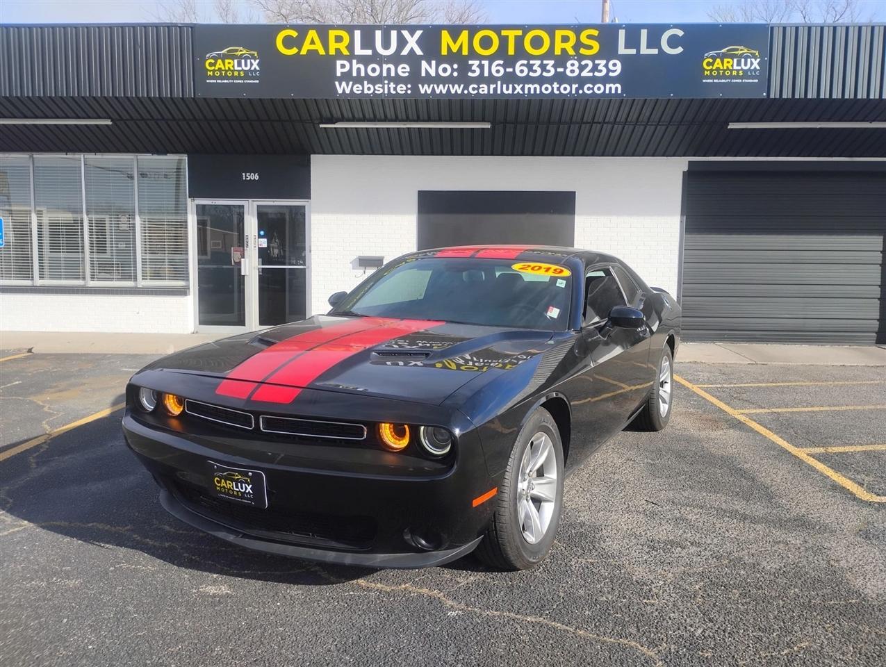 2019 Dodge Challenger SXT RWD