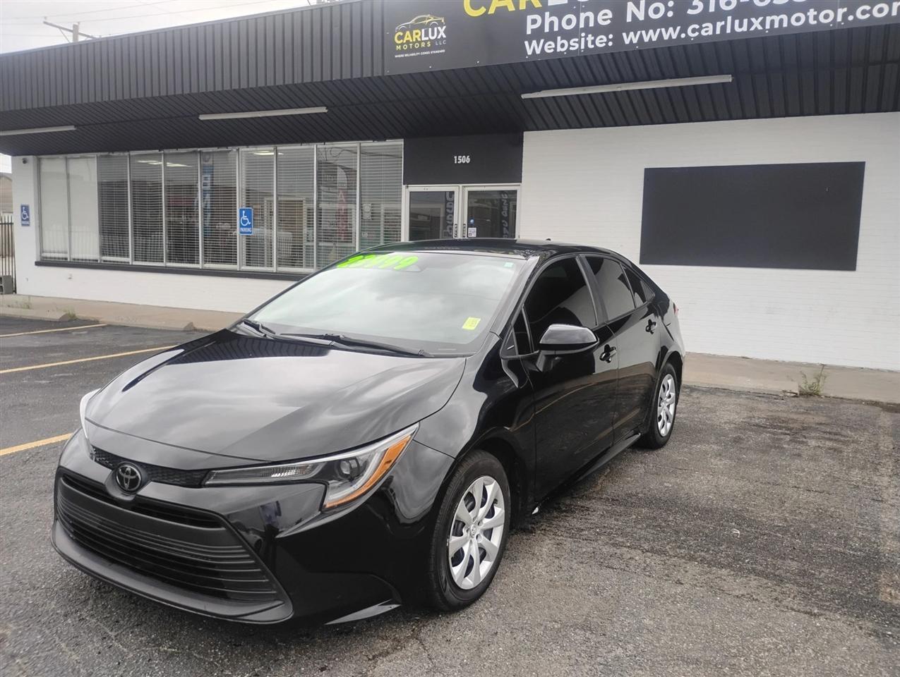 View vehicle photo 2