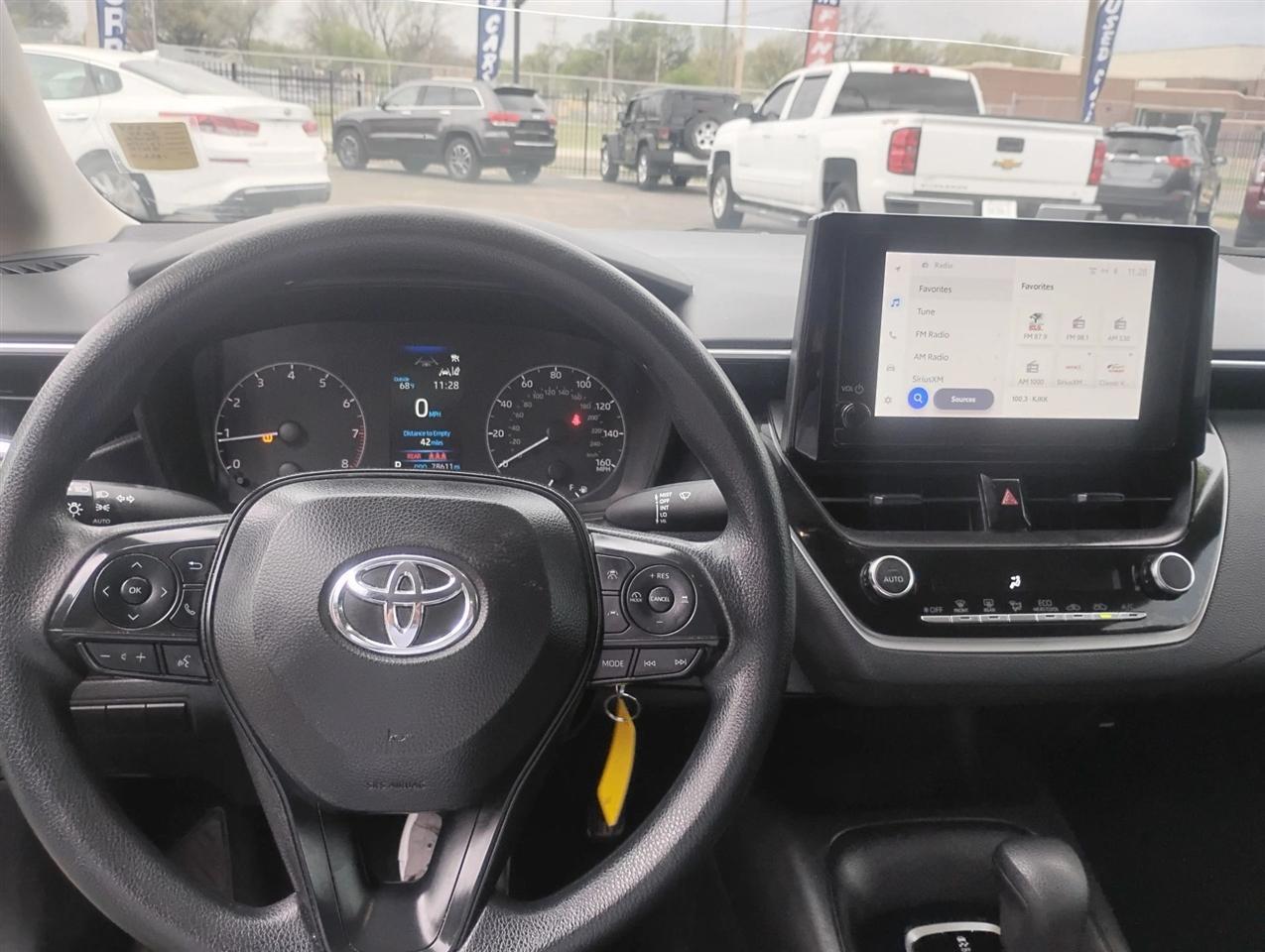 View vehicle photo 7