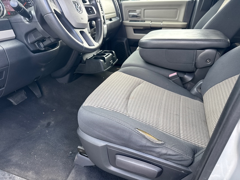 RAM 1500 SLT Quad Cab 4WD 2011