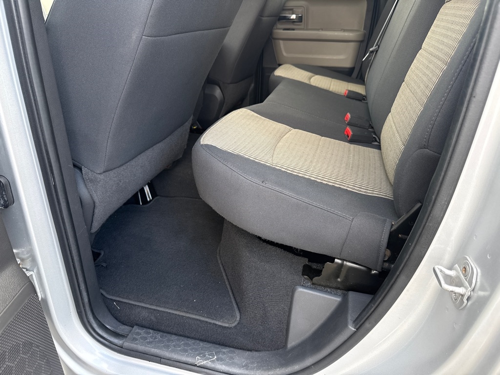 RAM 1500 SLT Quad Cab 4WD 2011