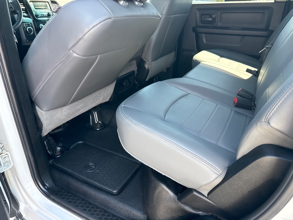 RAM 1500 Tradesman Crew Cab SWB 2WD 2017 RAM 1500 Tradesman Crew Cab SWB 2WD 2017