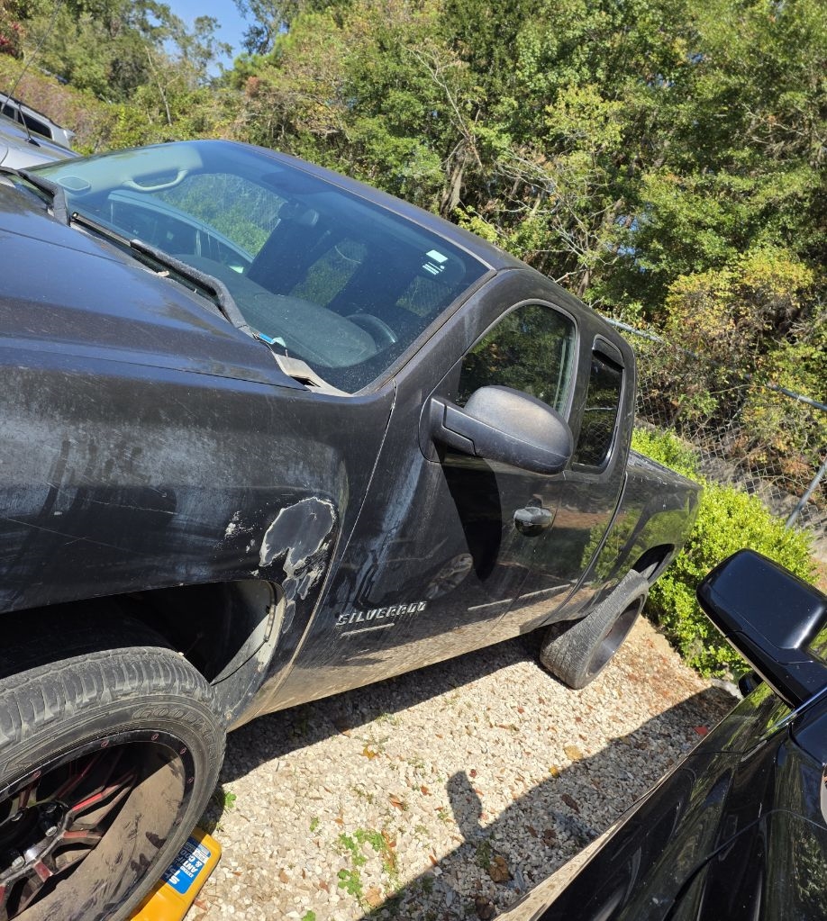 Chevrolet Silverado 1500 LT Ext. Cab 2WD 2011 Chevrolet Silverado 1500 LT Ext. Cab 2WD 2011