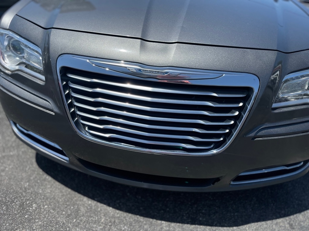 Chrysler 300 Base 2012 Chrysler 300 Base 2012