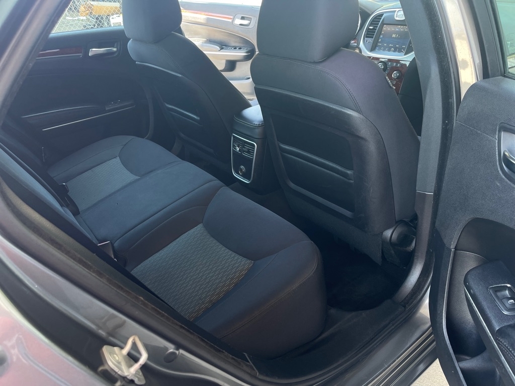 Chrysler 300 Base 2012 Chrysler 300 Base 2012