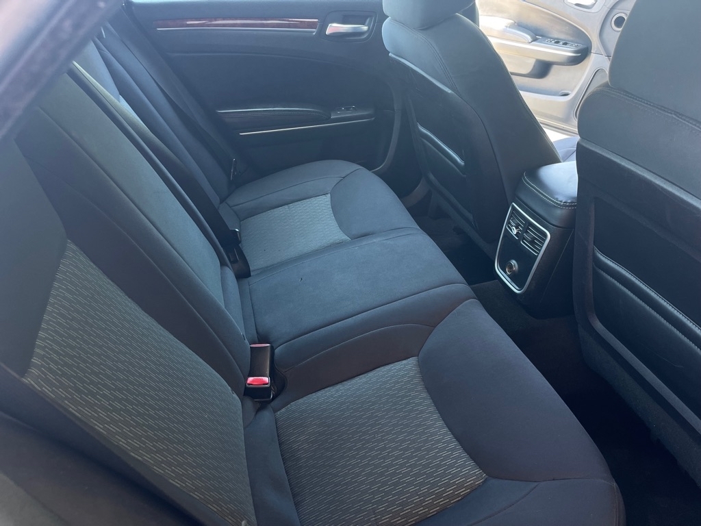 Chrysler 300 Base 2012 Chrysler 300 Base 2012