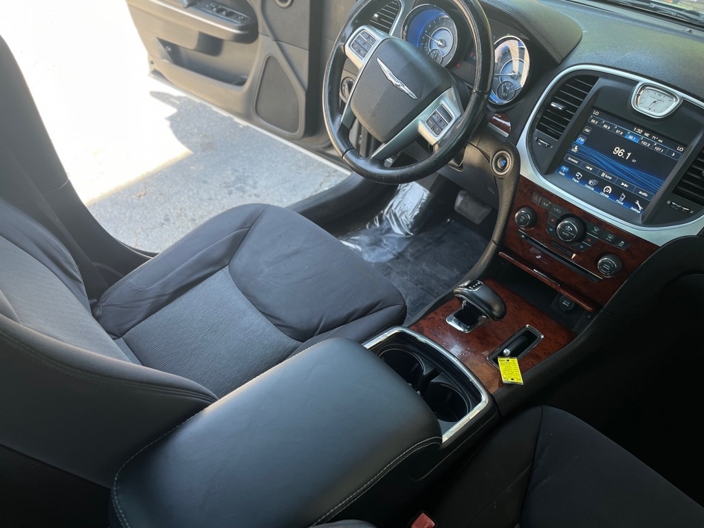 Chrysler 300 Base 2012 Chrysler 300 Base 2012