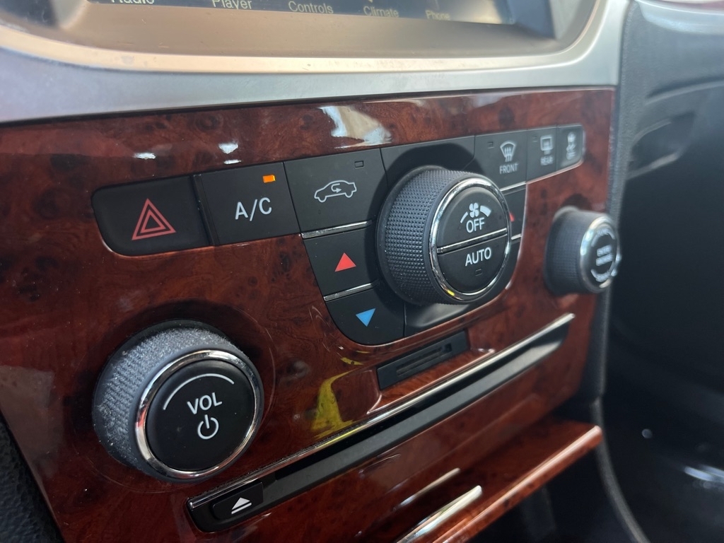 Chrysler 300 Base 2012 Chrysler 300 Base 2012