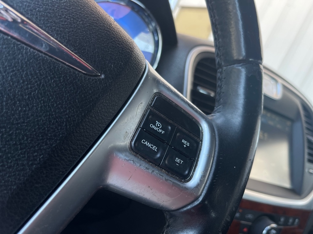 Chrysler 300 Base 2012 Chrysler 300 Base 2012