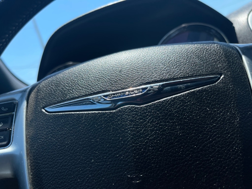 Chrysler 300 Base 2012 Chrysler 300 Base 2012