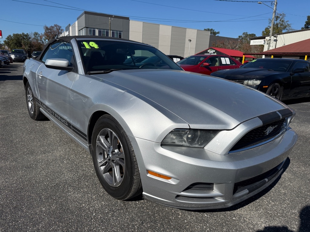 Ford Mustang V6 Convertible 2014
