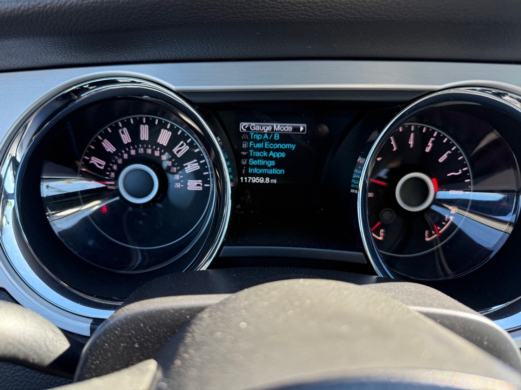 Ford Mustang V6 Convertible 2014