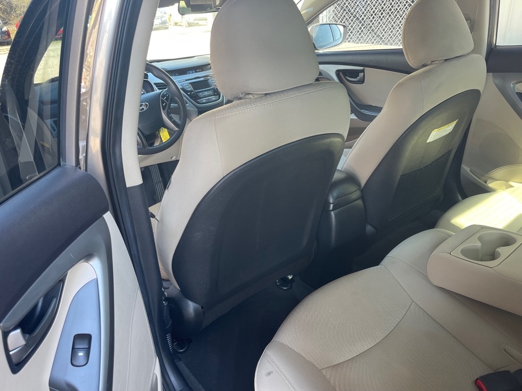 Hyundai Elantra GLS M/T 2014 Hyundai Elantra GLS M/T 2014