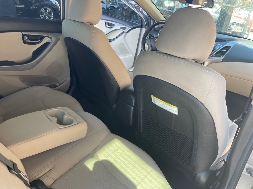 Hyundai Elantra GLS M/T 2014 Hyundai Elantra GLS M/T 2014