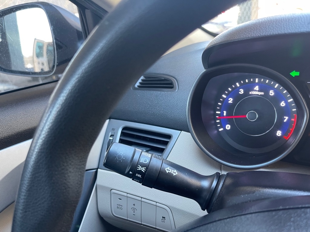 Hyundai Elantra GLS M/T 2014 Hyundai Elantra GLS M/T 2014