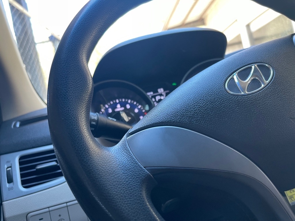 Hyundai Elantra GLS M/T 2014 Hyundai Elantra GLS M/T 2014