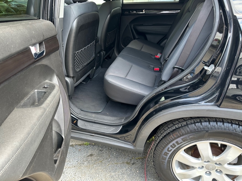 Kia Sorento LX 2WD 2012 Kia Sorento LX 2WD 2012