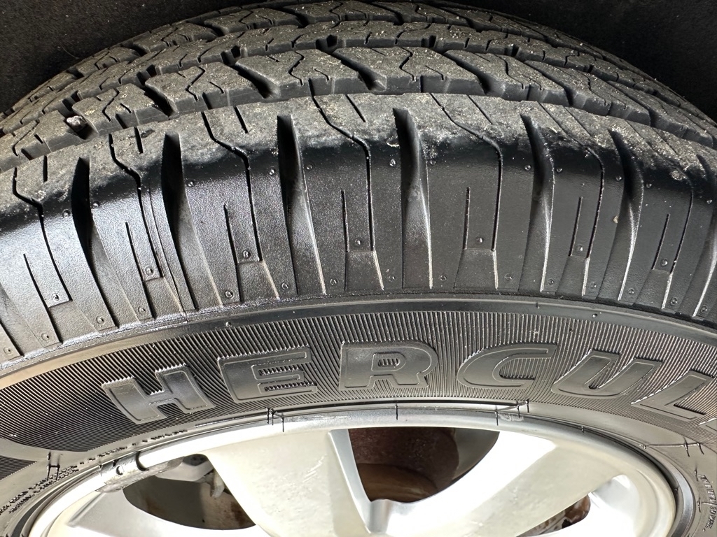 Kia Sorento LX 2WD 2012 Kia Sorento LX 2WD 2012