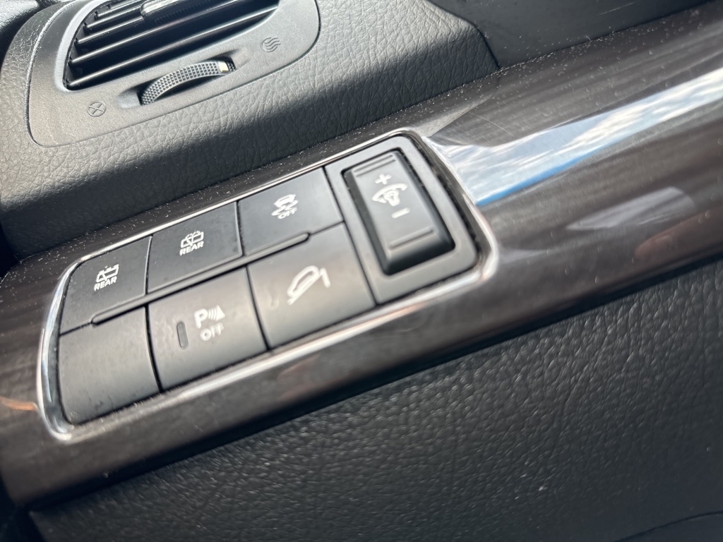 Kia Sorento LX 2WD 2012 Kia Sorento LX 2WD 2012