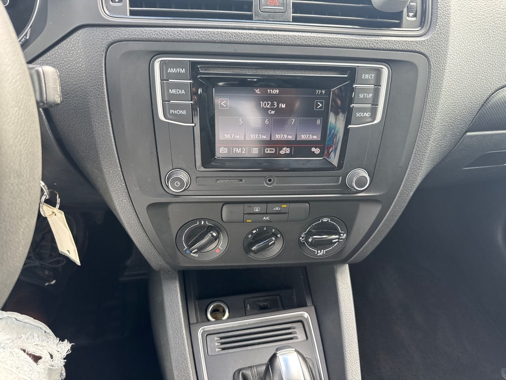 Volkswagen Jetta 1.4T S 6A 2016 Volkswagen Jetta 1.4T S 6A 2016