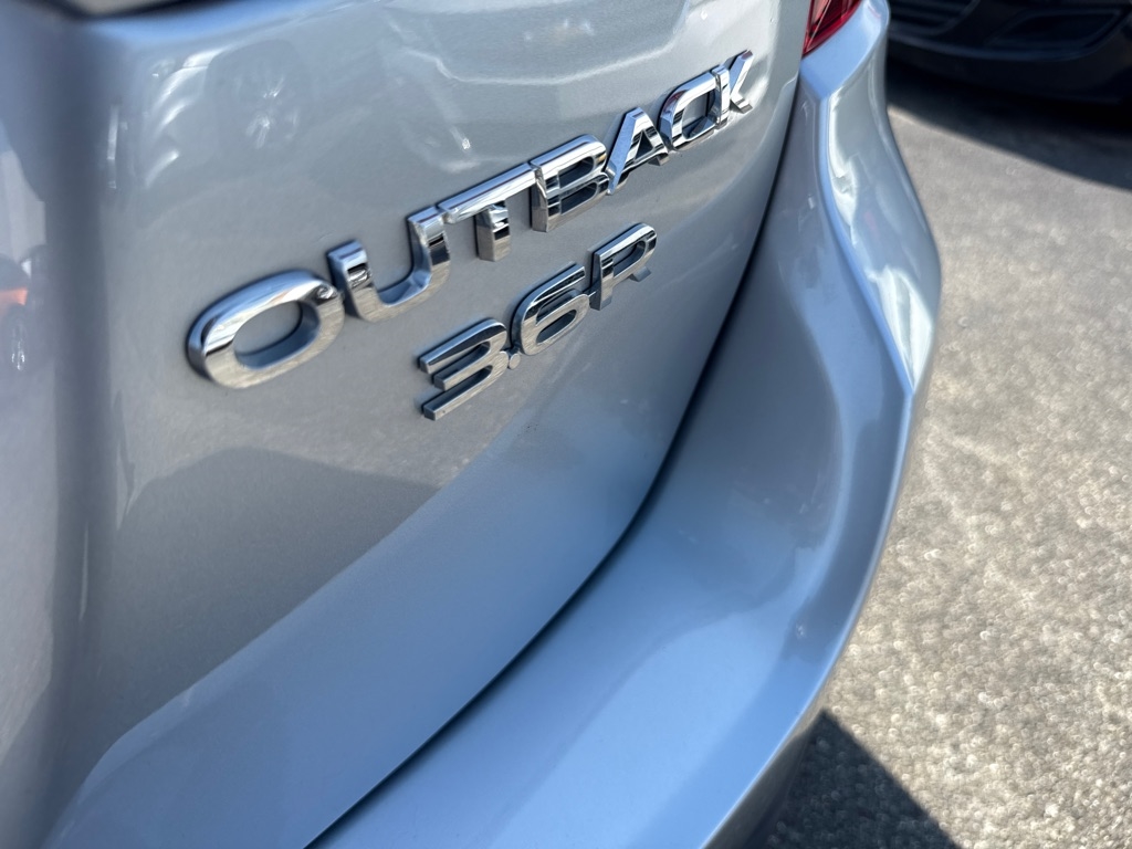 Subaru Outback 3.6R Limited 2017 Subaru Outback 3.6R Limited 2017