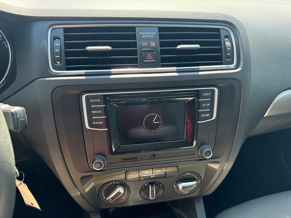 Volkswagen Jetta 1.4T S 6A 2017 Volkswagen Jetta 1.4T S 6A 2017