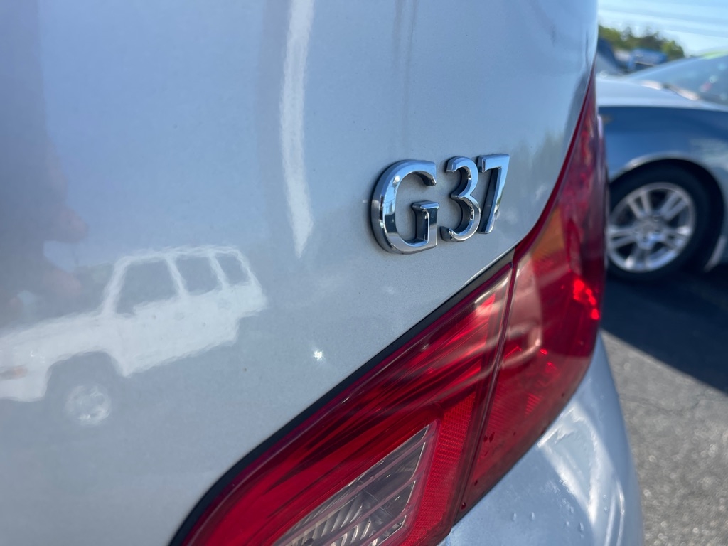 Infiniti G Sedan G37 Sport 6MT 2011 Infiniti G Sedan G37 Sport 6MT 2011