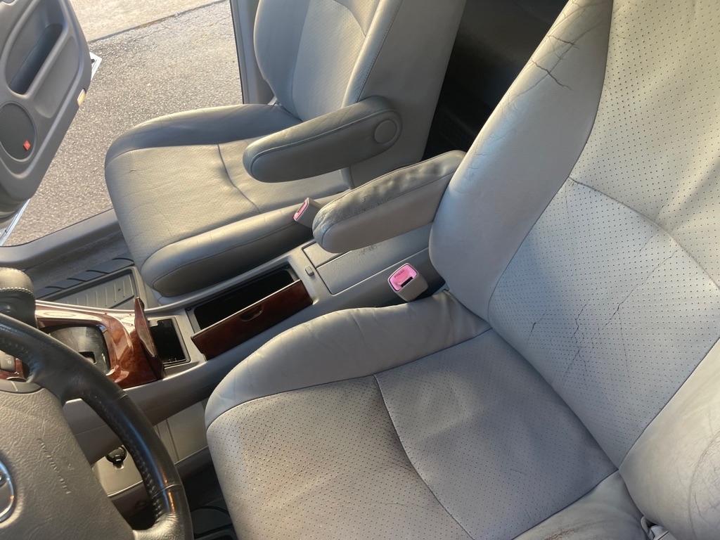 Toyota Highlander Hybrid 2WD 2006 Toyota Highlander Hybrid 2WD 2006