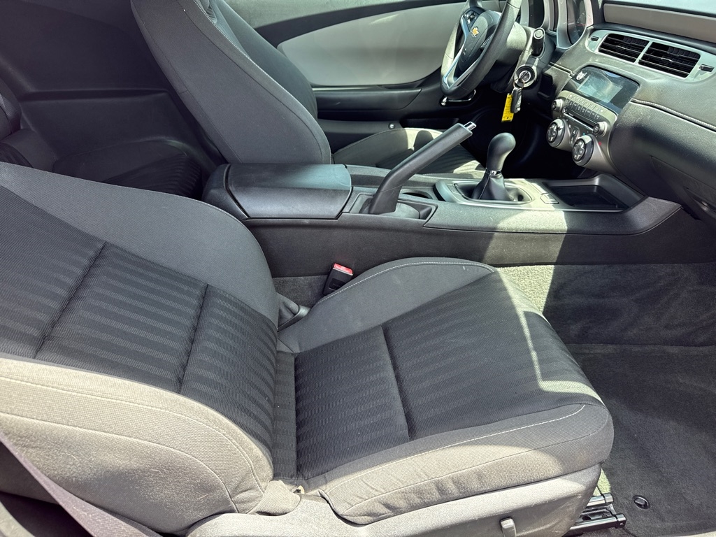 Chevrolet Camaro 1LS Coupe 2015