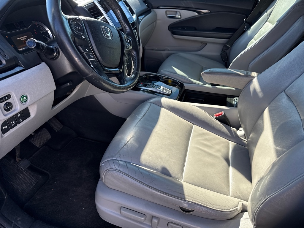 Honda Pilot Touring 2WD 2016