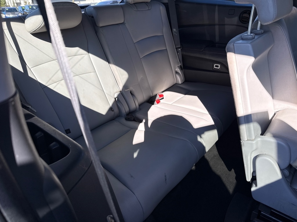 Honda Pilot Touring 2WD 2016