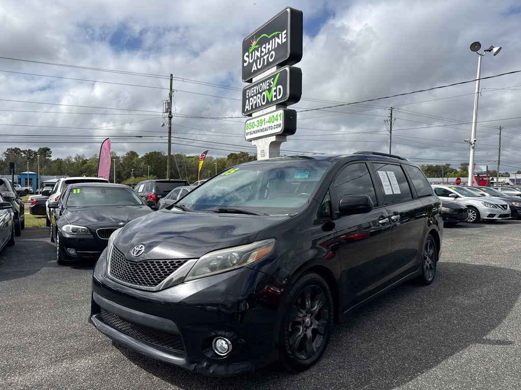 Toyota Sienna SE FWD 8-Passenger V6 2015 Toyota Sienna SE FWD 8-Passenger V6 2015