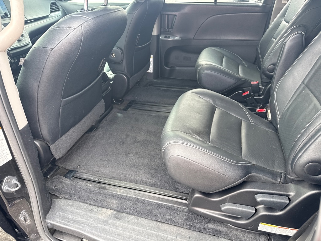 Toyota Sienna SE FWD 8-Passenger V6 2015 Toyota Sienna SE FWD 8-Passenger V6 2015