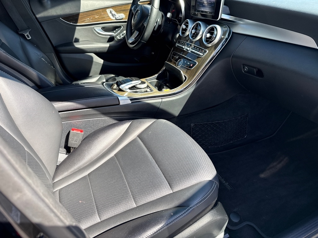 Mercedes-Benz C-Class C300 Sedan 2016 Mercedes-Benz C-Class C300 Sedan 2016