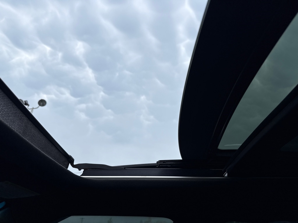 Hyundai Veloster Base 6MT 2017 Hyundai Veloster Base 6MT 2017